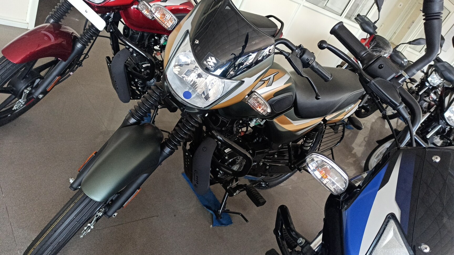 Top Bajaj Discover Dts Si Motorcycle Dealers in Chandigarh