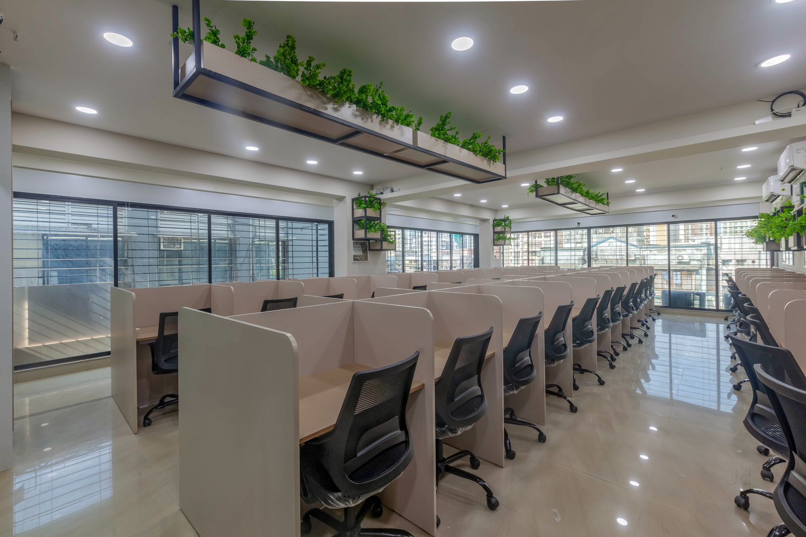 More Room - Where Focus Meets Comfort 6