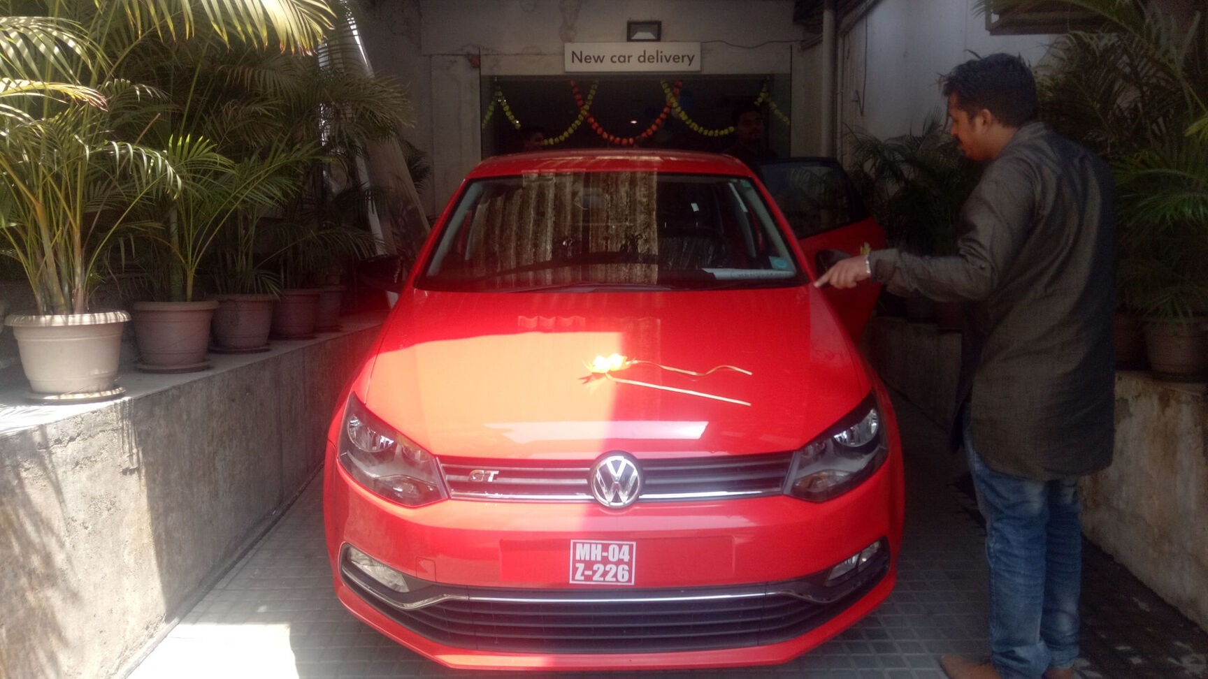 CARR WORLD in Goregaon West,Mumbai Best Car Dealers in Mumbai Justdial