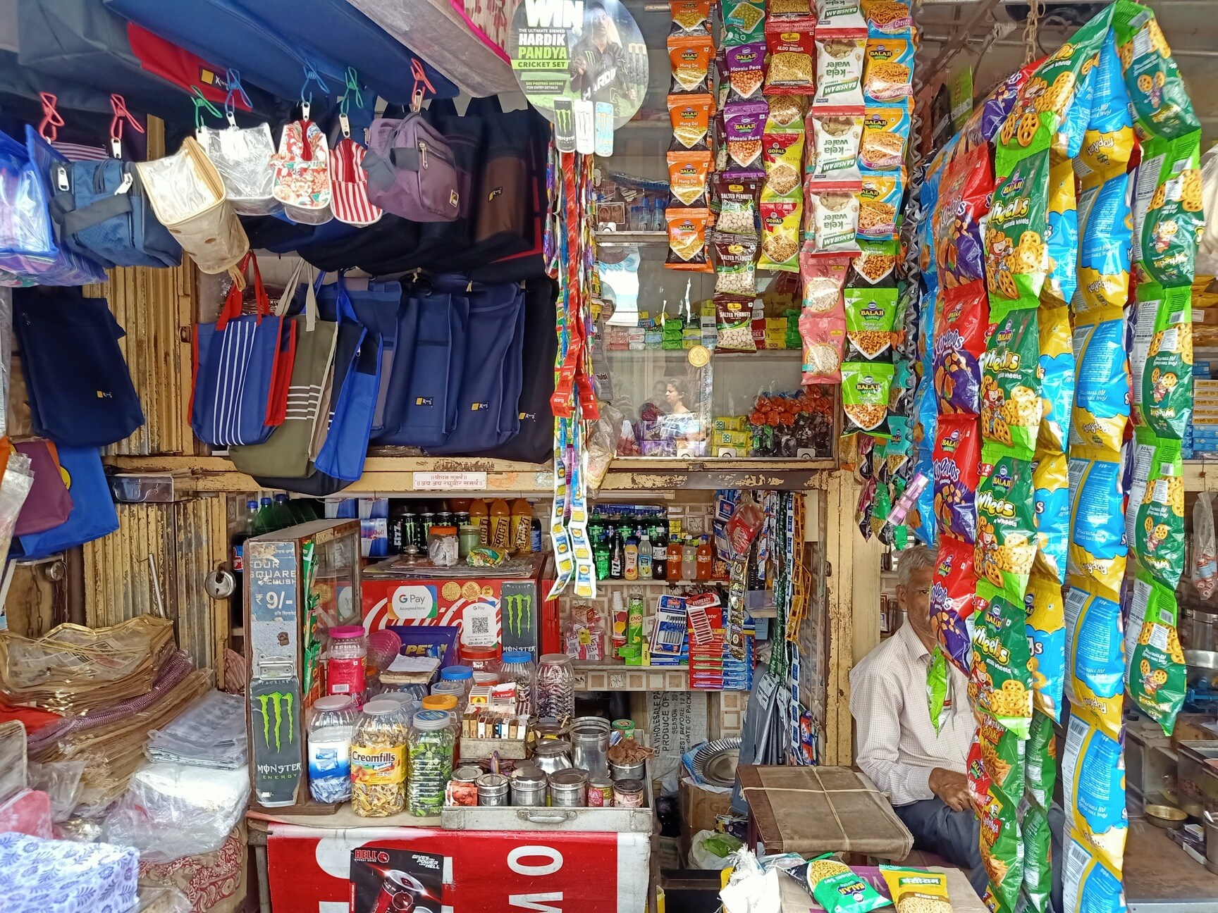 Top Cigarette Retailers in Sandhurst Road - Best Cigarette Shops - Justdial