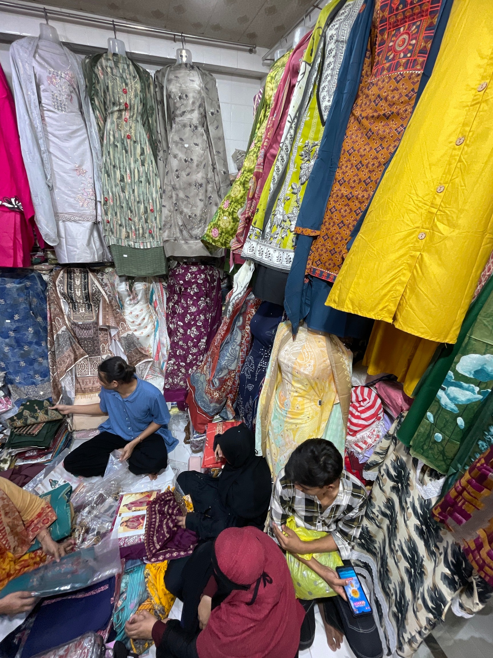 Top Pakistani Suit Retailers in Masjid Bunder - Best Pakistani Ladies Suit  Retailers Mumbai near me - Justdial