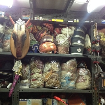 Trimurti Dresswale in Mulund West Mumbai Best Costumes On Rent For Drama near me in Mumbai Justdial
