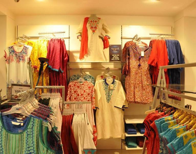 nike nsw essential pants loose fleece