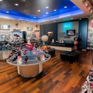 Skechers Phoenix Marketcity Mall in Kurla West Mumbai Best Shoe Dealers near me in Mumbai Justdial