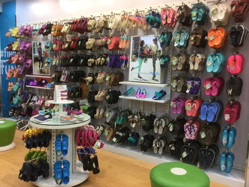 crocs store Viviana Mall Photos Thane West Mumbai Pictures Images Gallery Justdial