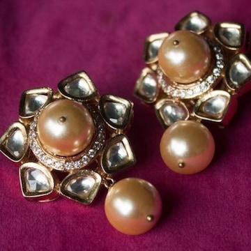 Aquamarine colaba store