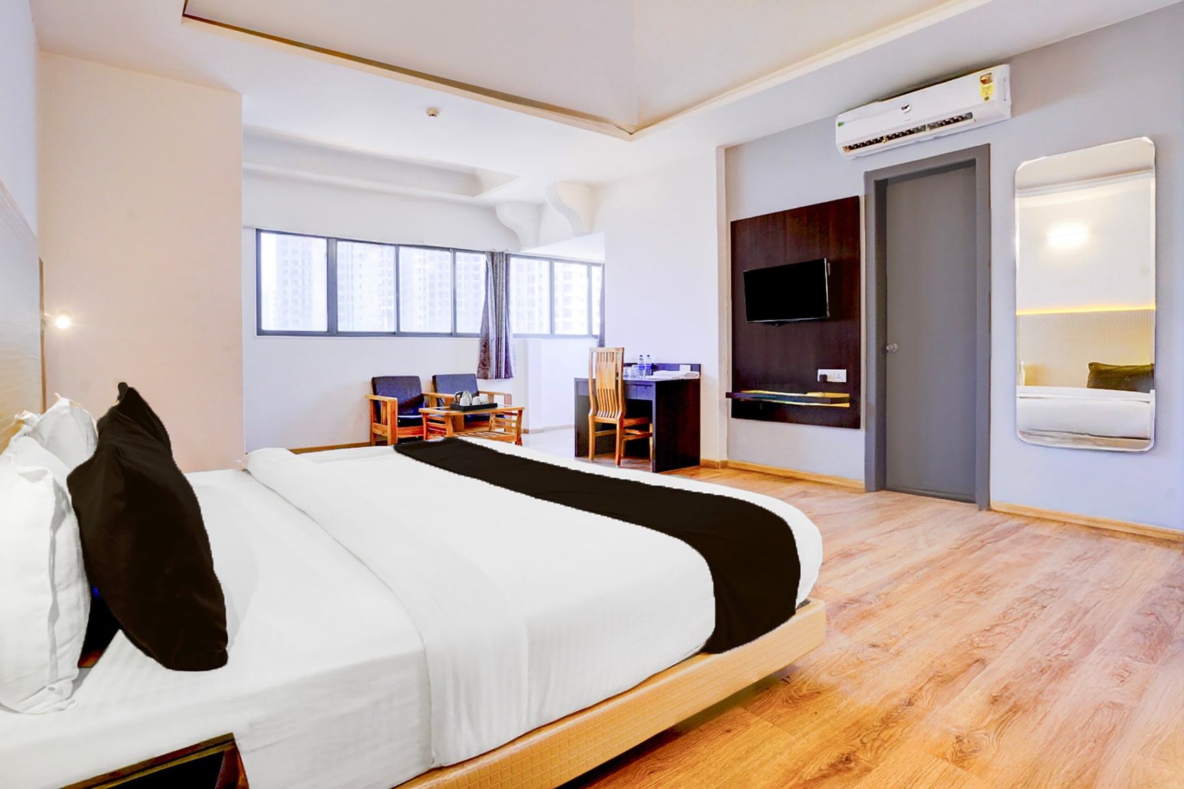 Starts at ₹4,659/night* - Book Super Townhouse Bombay Exhibition