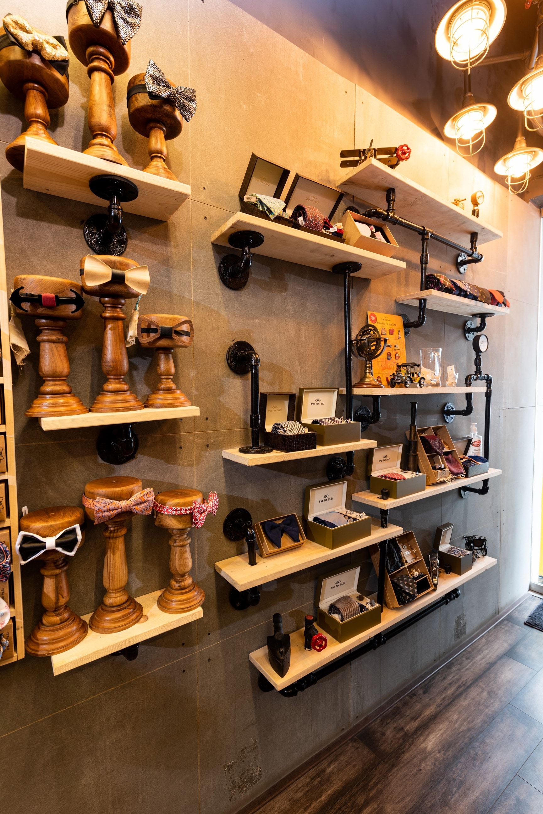 step by step how to tie a bow