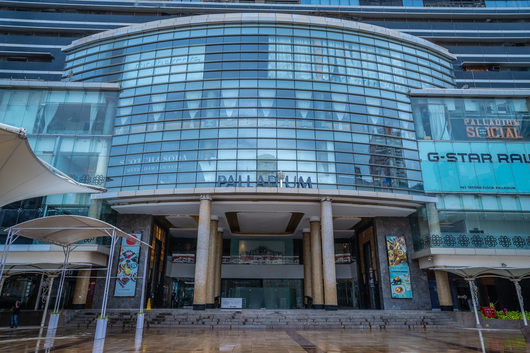 Zara phoenix mall lower parel sales