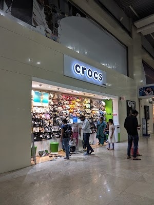Discount closest crocs outlet on Sale