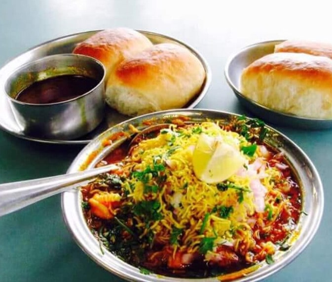 https://content.jdmagicbox.com/v2/comp/mumbai/s4/022pxx22.xx22.190312090706.k7s4/catalogue/bhau-anna-puneri-misal-mulund-west-mumbai-fast-food-ydhkka462w.jpg