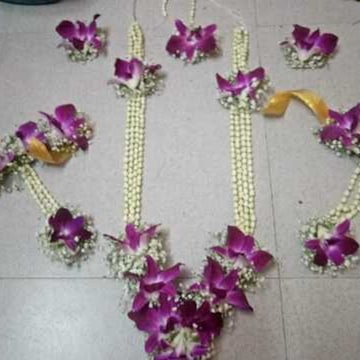 Baby shower flower jewellery near me shop