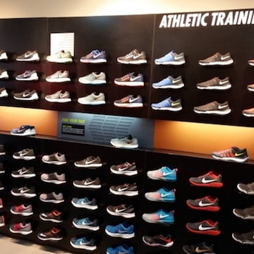 nike showroom in andheri