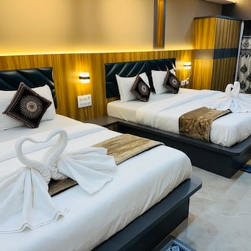 Hotel Check-in + Dinner