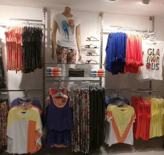 max showroom near to me