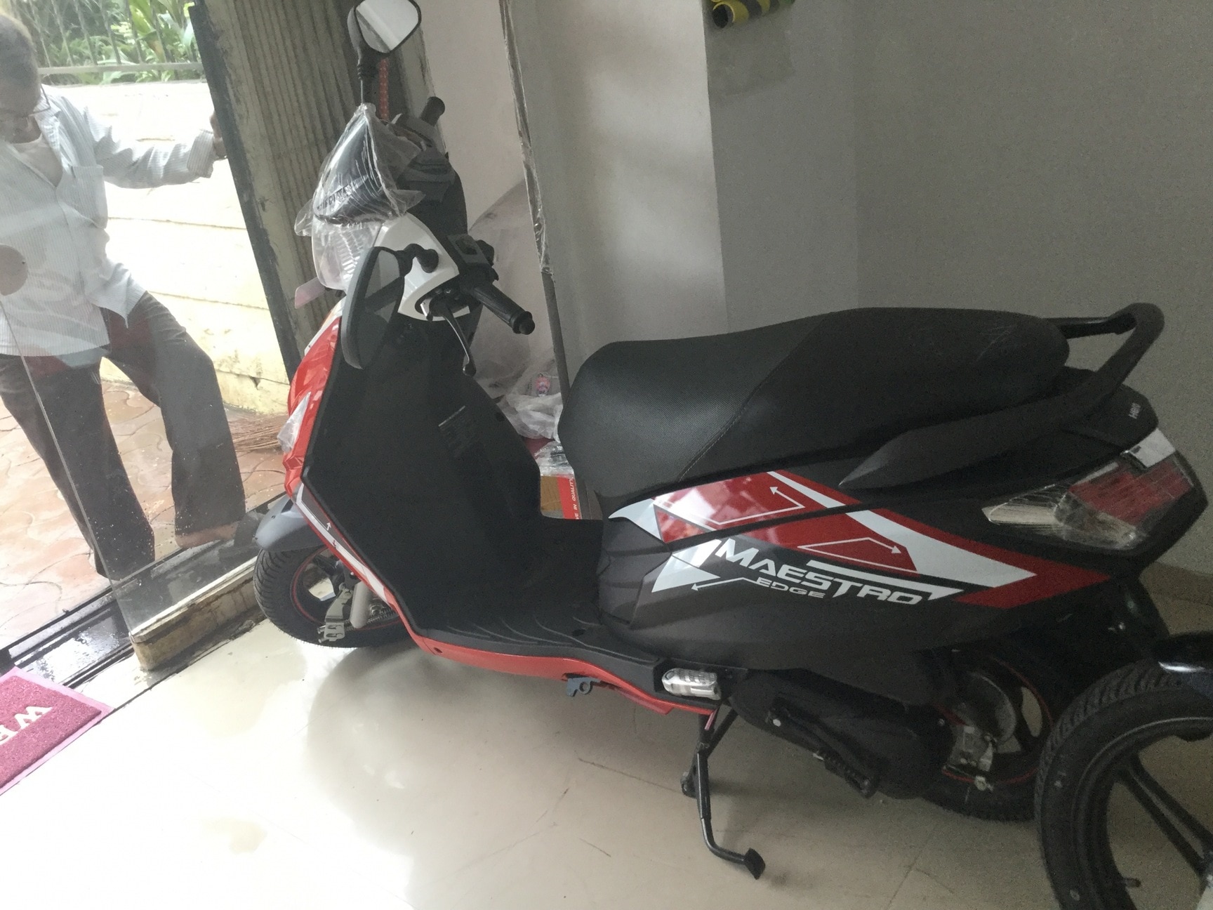 Hero Maestro Scooter Dealers, Kandivali East, Mumbai - Two