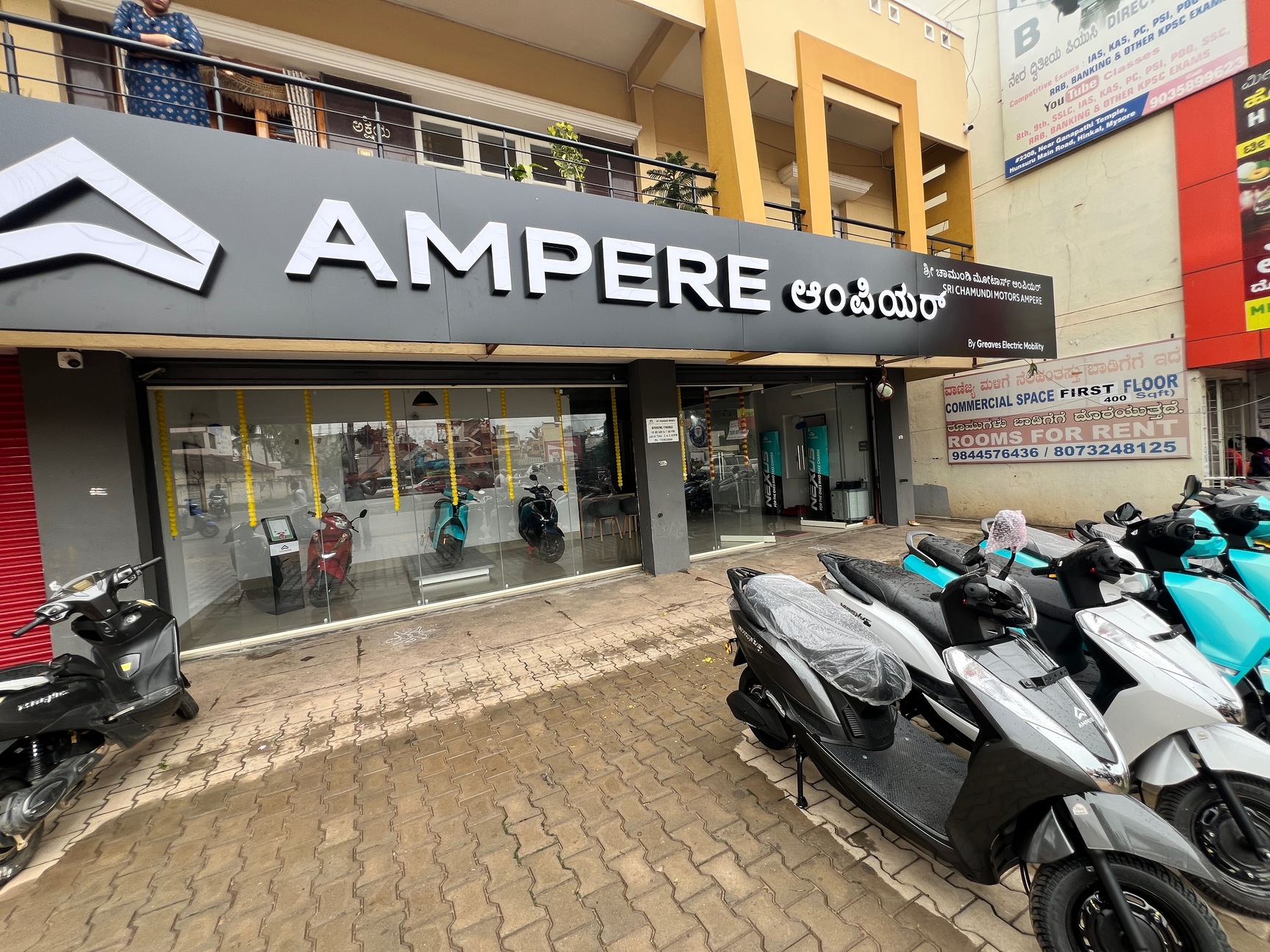 Mountain Bike Two Wheeler Spare Parts Shop Second Hand Bike