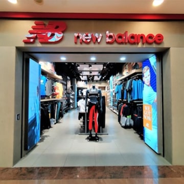 New balance select city walk top