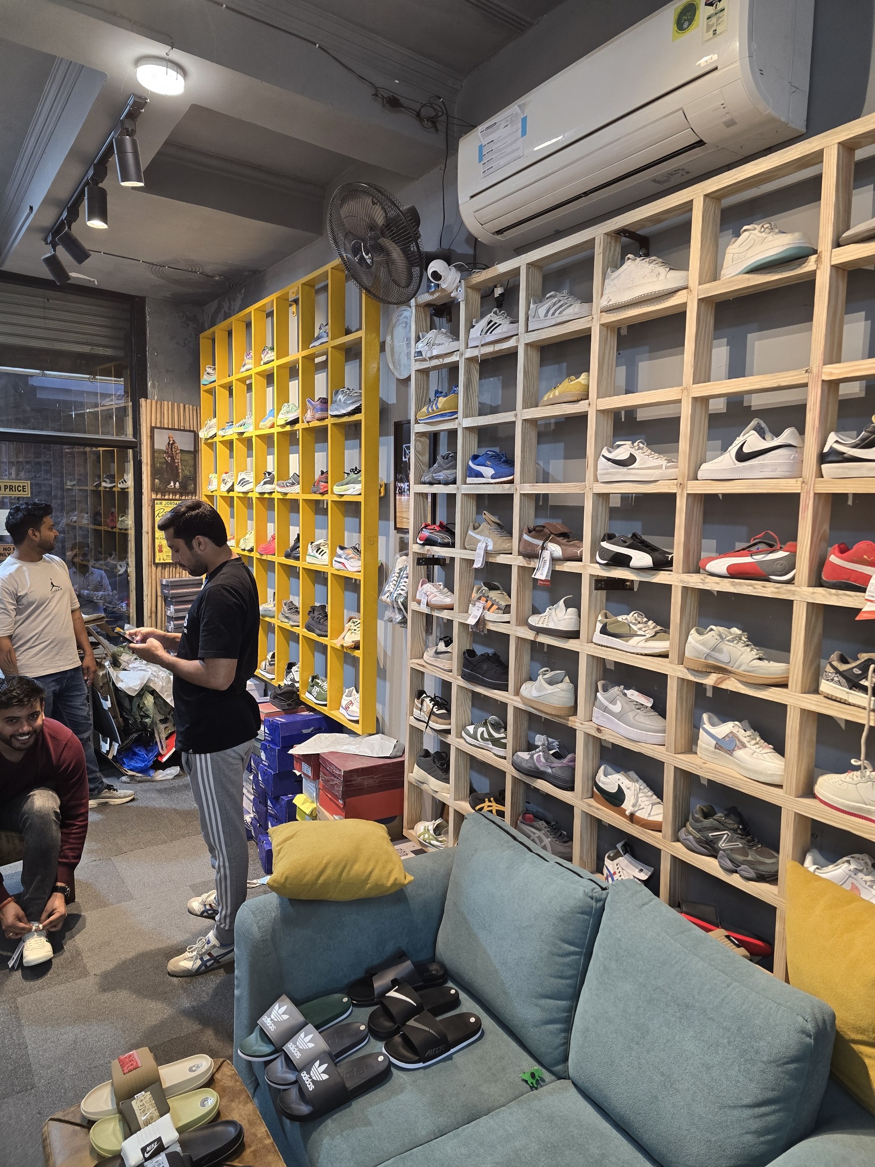 Sole Savants in Hajipur,Noida - Best Shoe Dealers near me in Noida