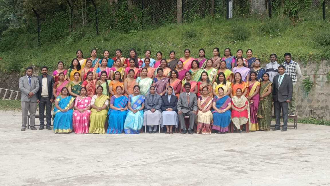 Holy Innocent High School in Wellington Bazaar,Ooty - Best English