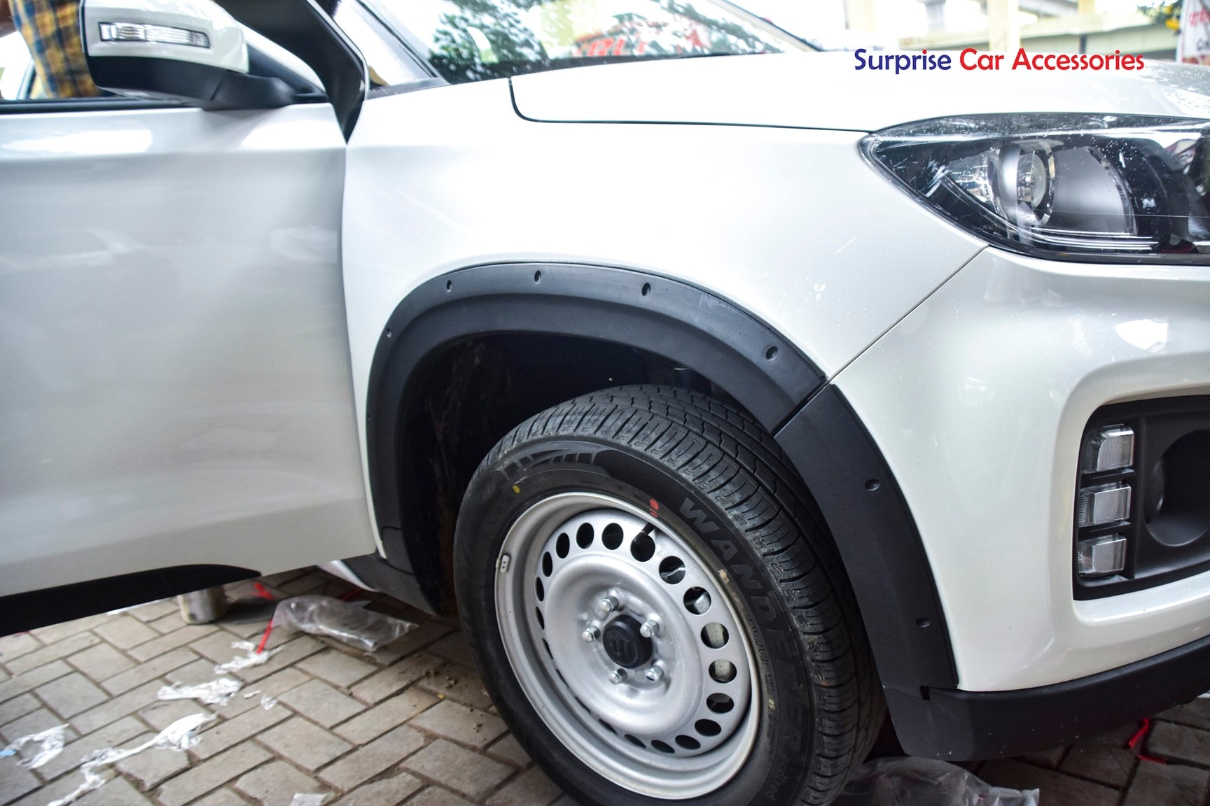 Surprise Car Accessories in Kasarwadi,Pune Best Car Accessory Dealers