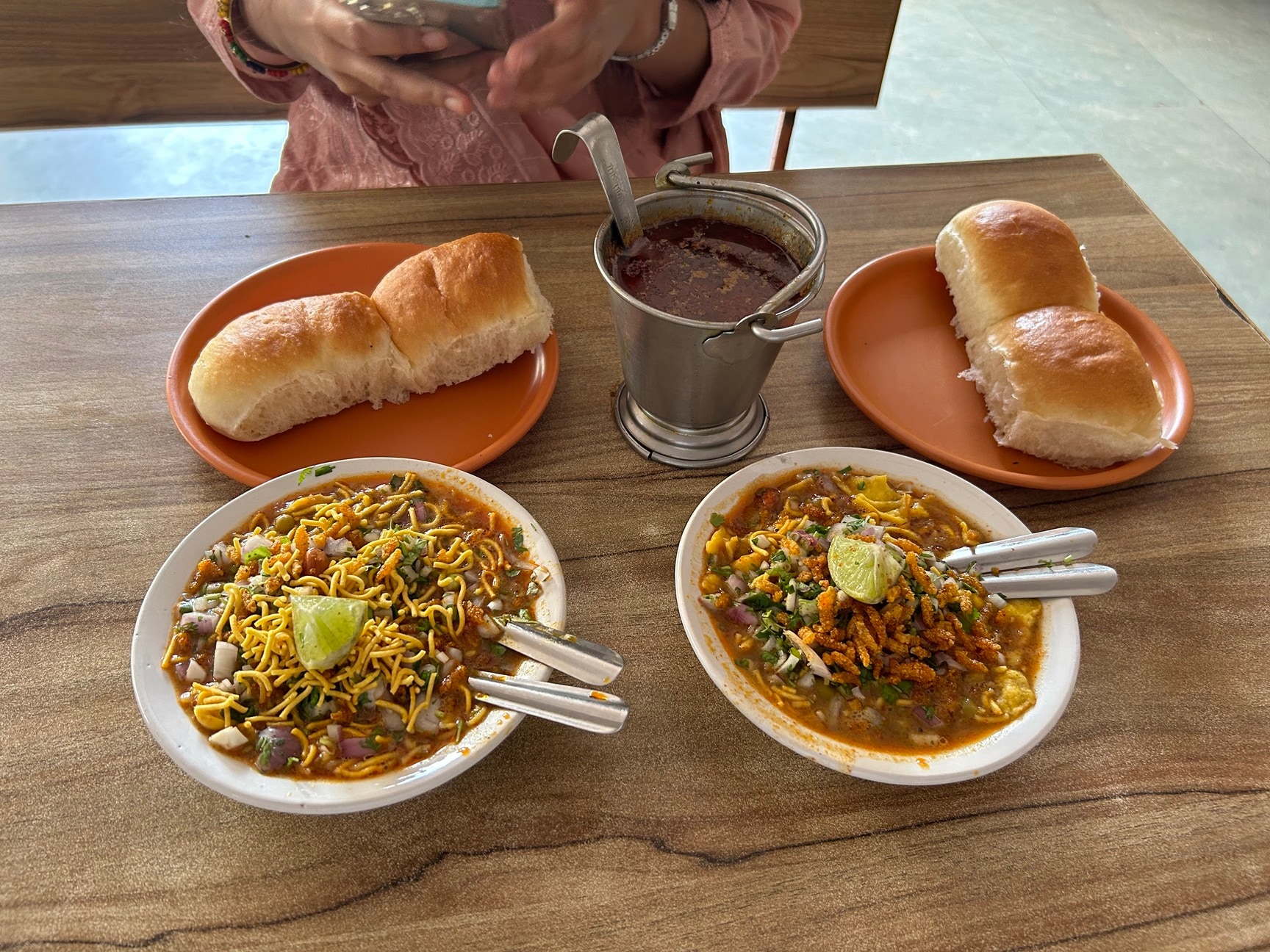 Shivshankar Vada Pav