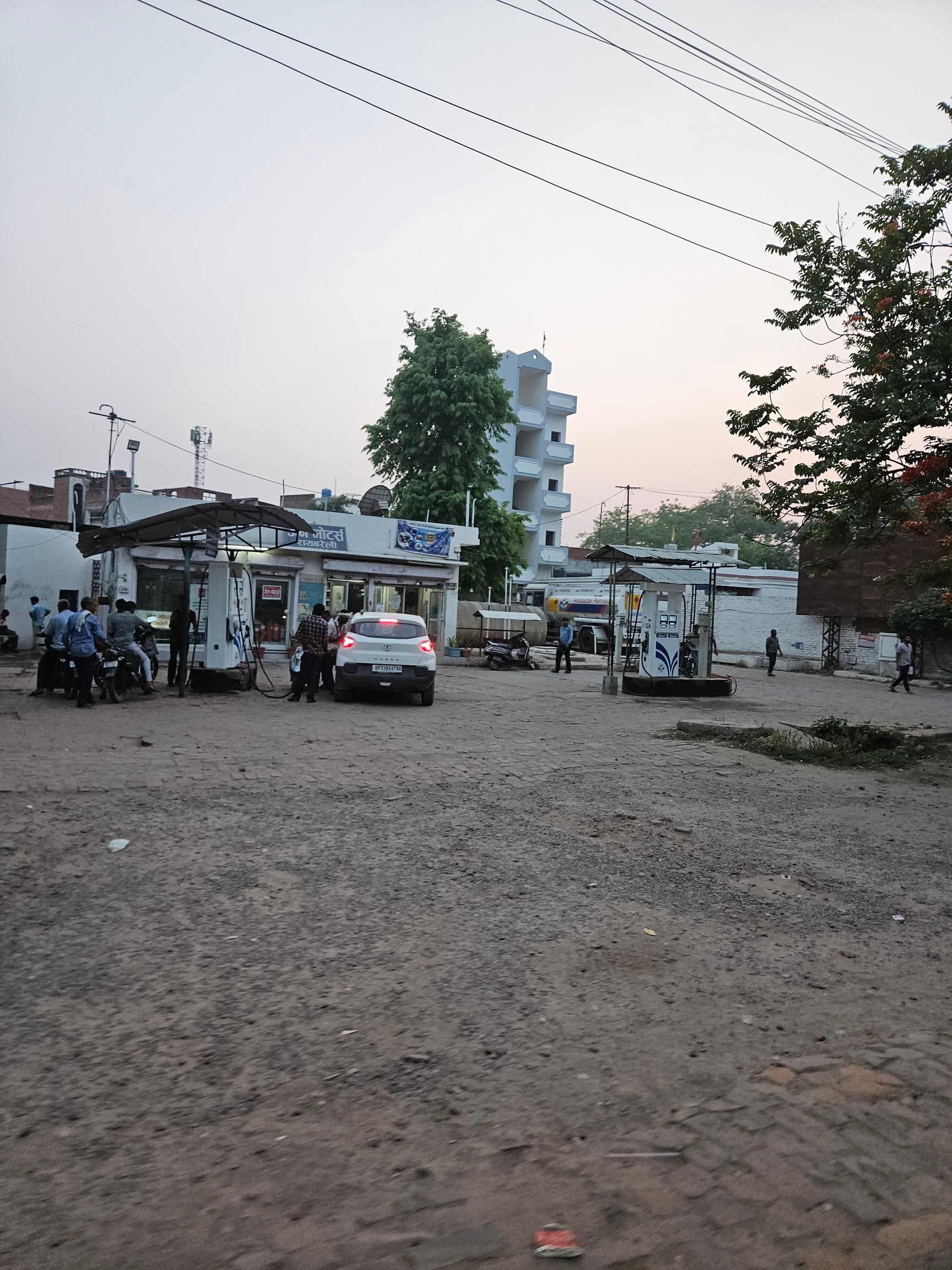 mein HP Petrol Pumps in Raebareli - HP Petrol Stations near by