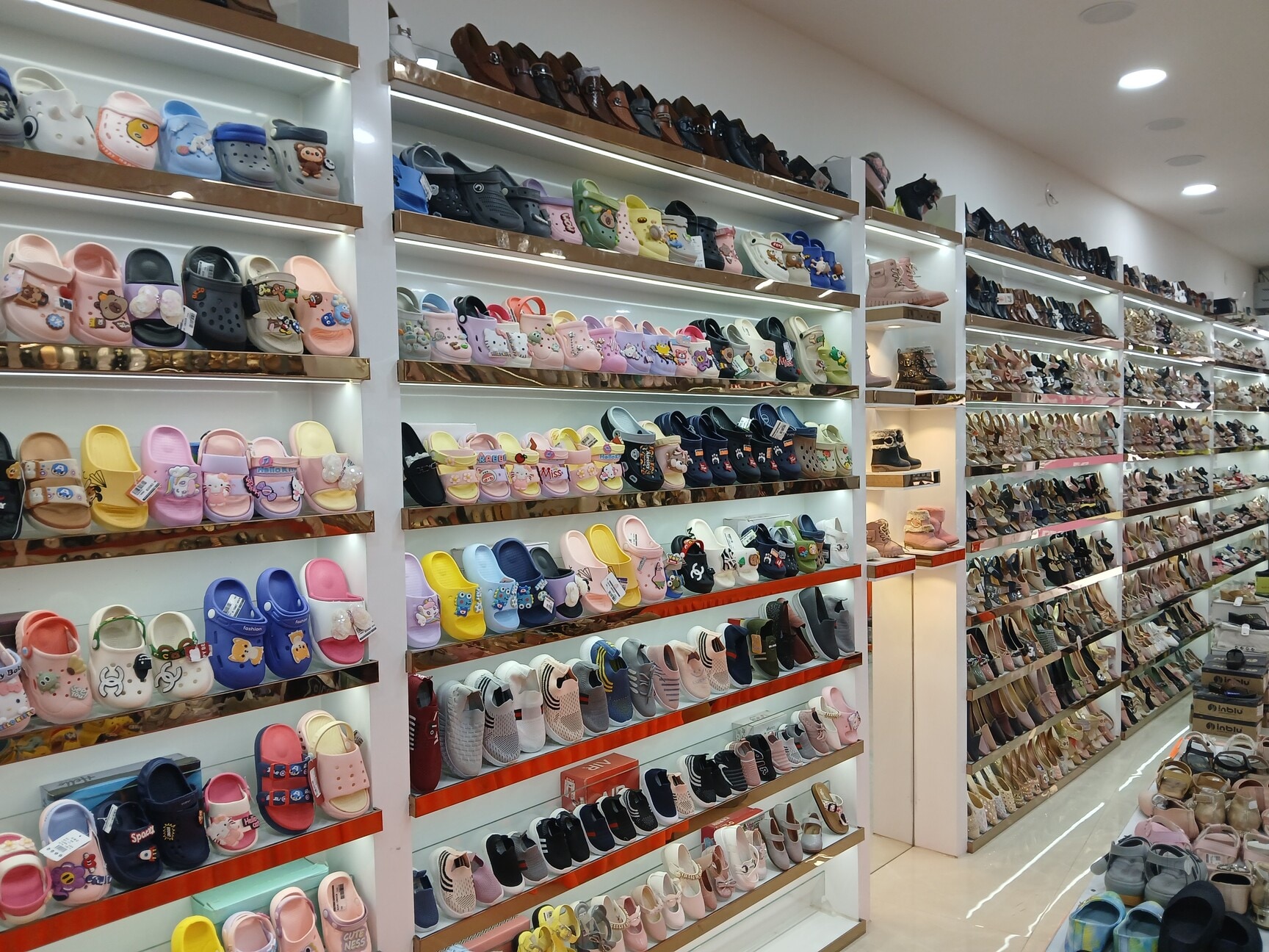 Top Shoe Dealers in New Jagnath Road - Best Footwear Dealers