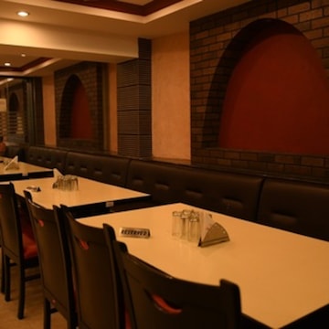 Chotiwala Restaurant — photo 1