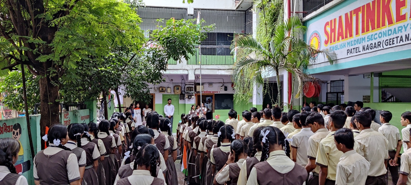 Tanga kiygan qora tanli qizlar sikni sorishadi Chiroyli qiz bilan paypoqda porno