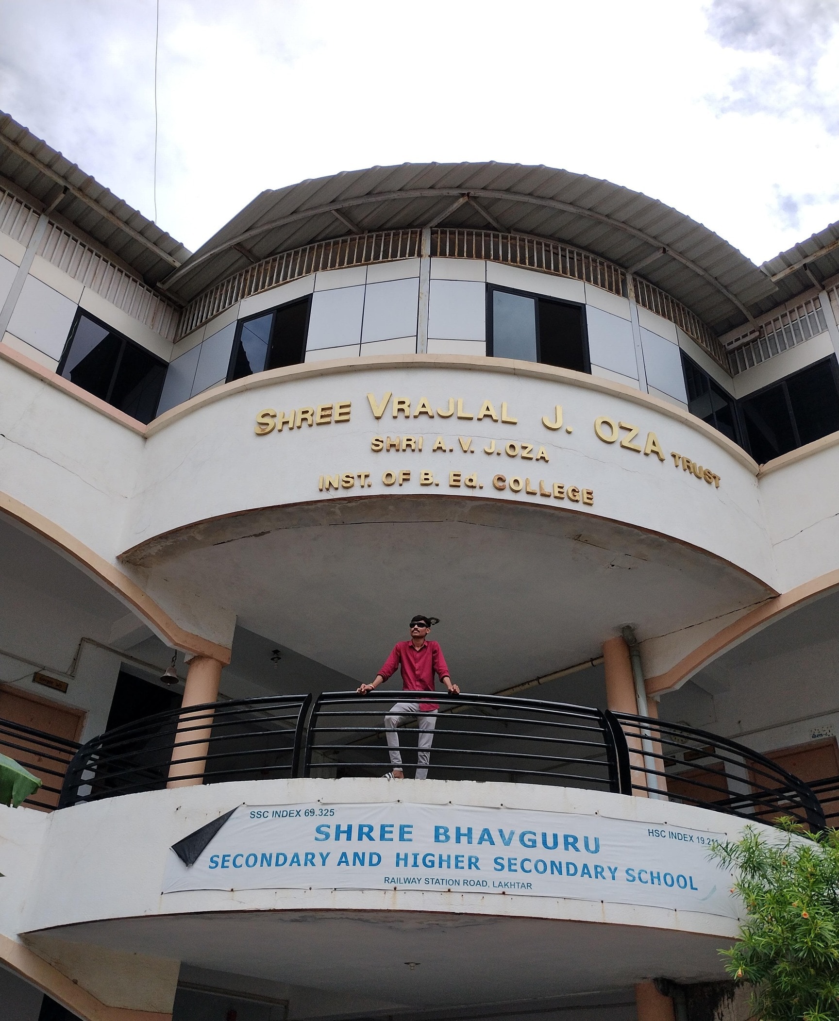 A.V.Oza P.T.C. & B.Ed. College in Lakhtar,Surendra Nagar-gujarat