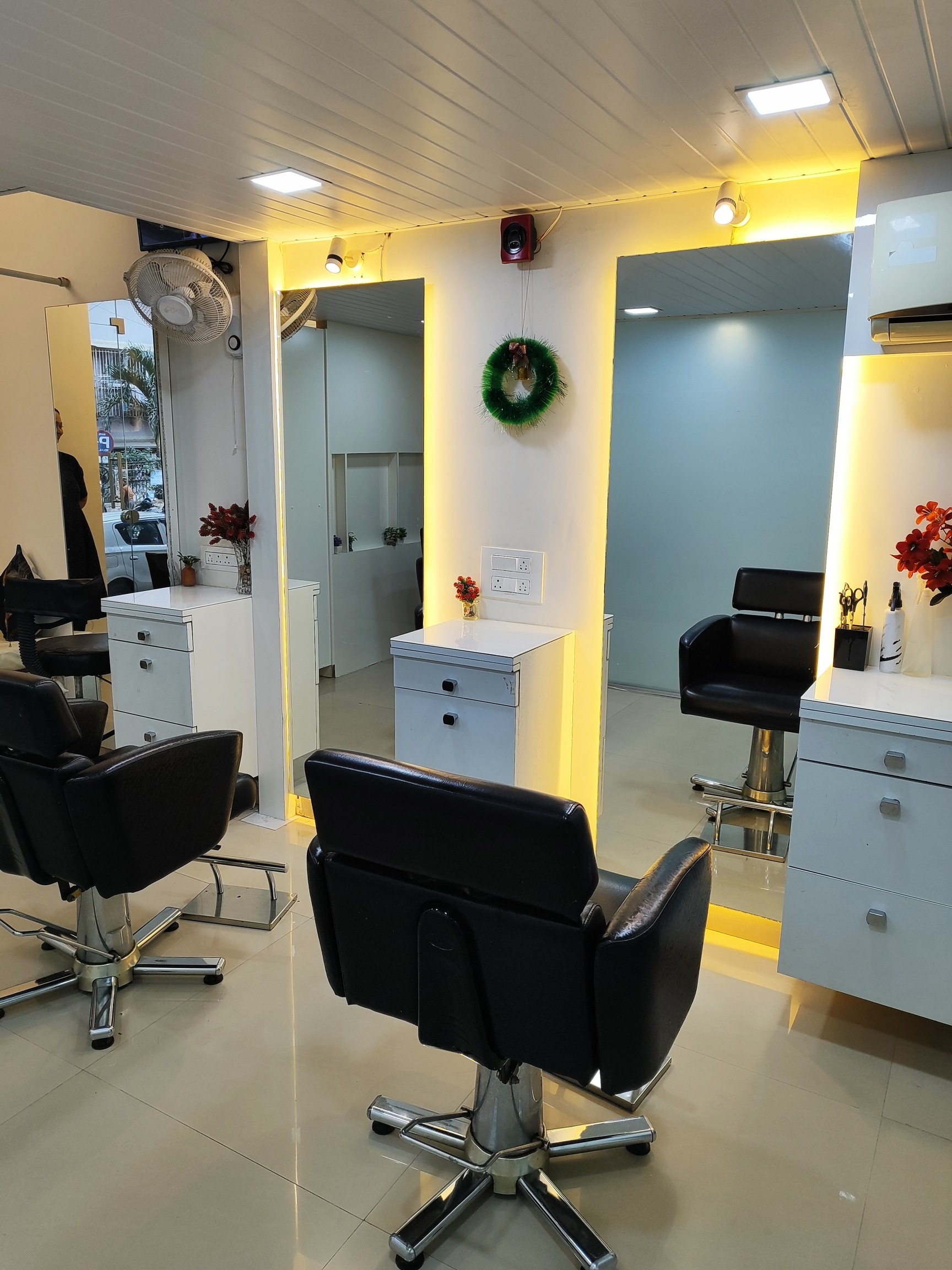 Salon Website