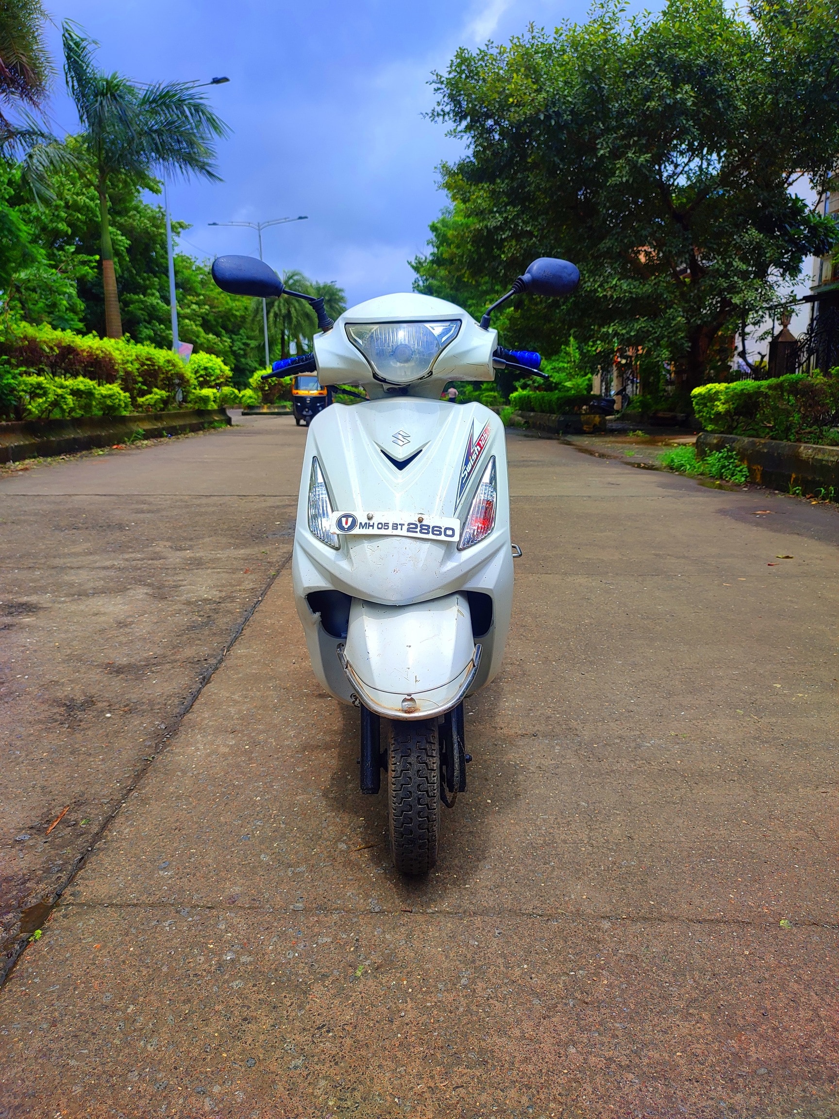 Second hand scooty in andheri east sales