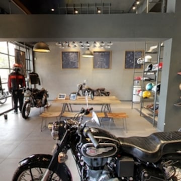 Pooja motors royal enfield top