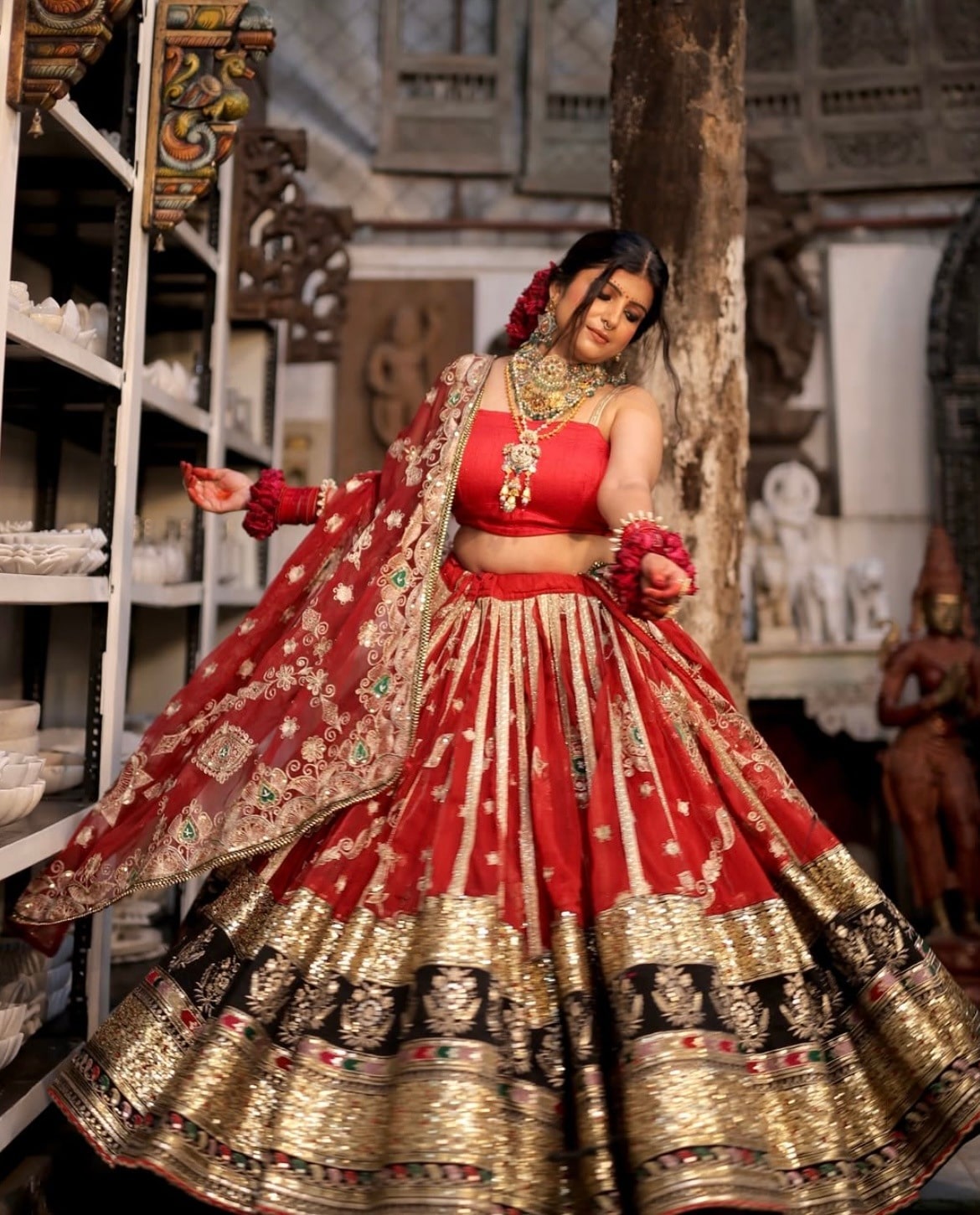 party wear dresses on rent in ahmedabad White Ahmedabad Prewedding Gown On Rent