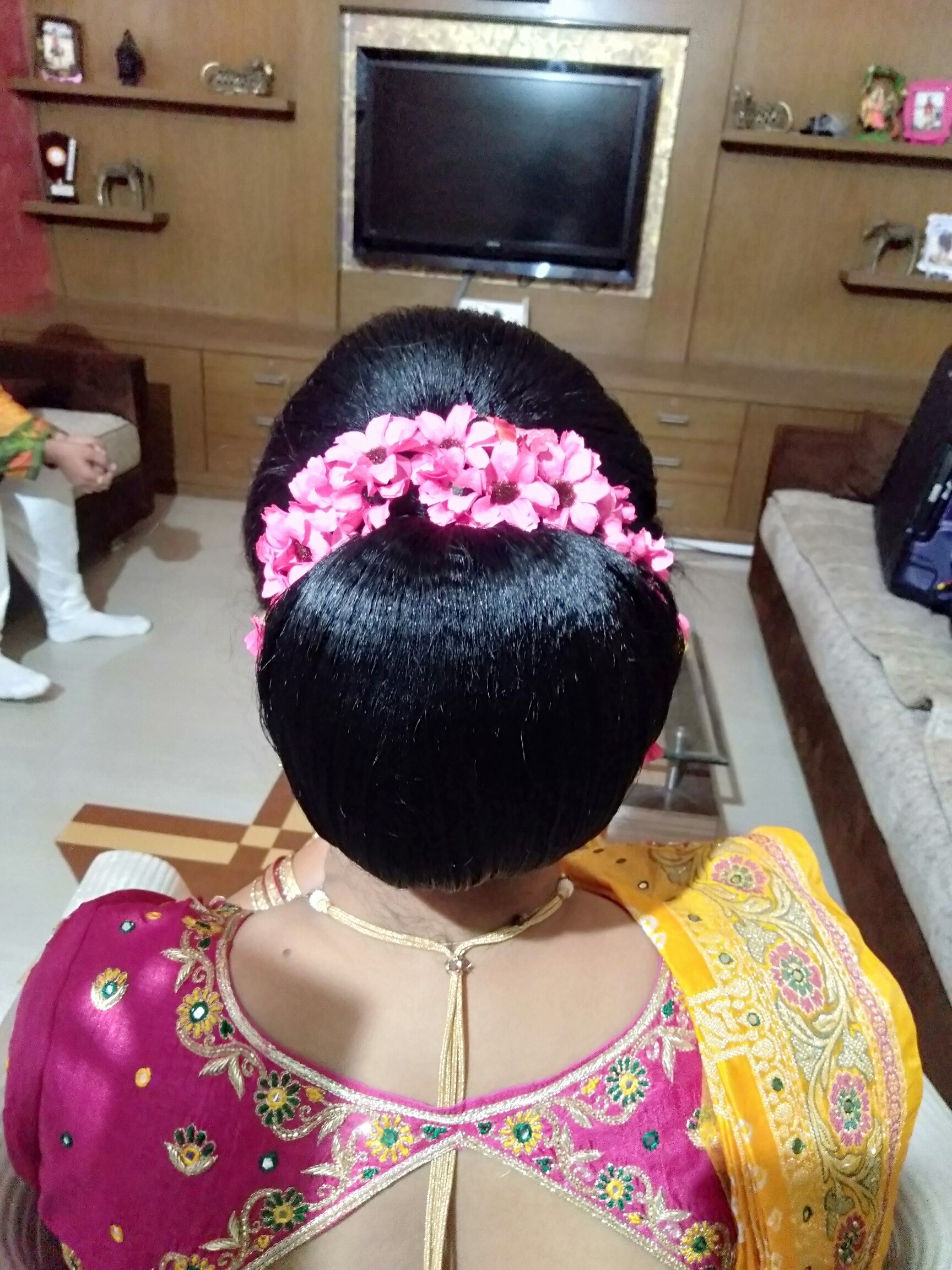 Jiya Hair And Beauty Salon in Sheshnarayan Society,Vadodara Best