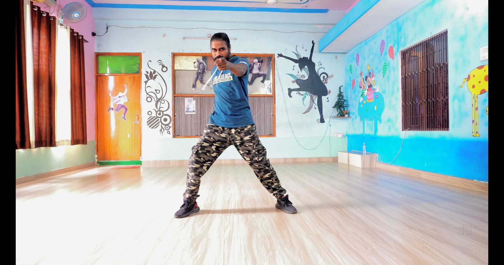 Top Dance Classes in Ravindrapuri - Best Dance Schools near me