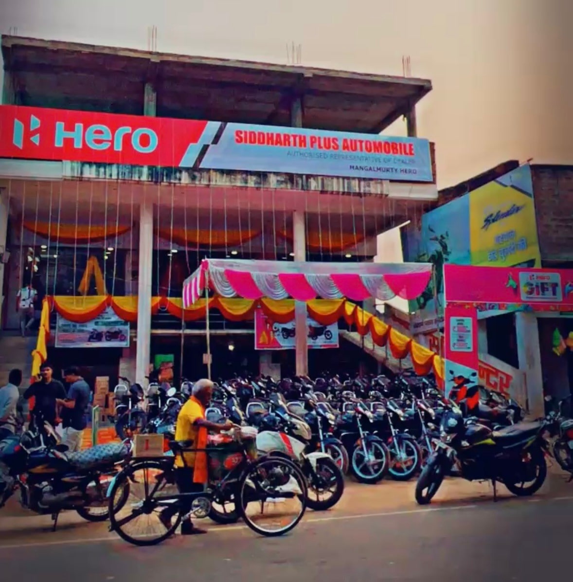 Top Two Wheeler Dealers in Nai Basti, Varanasi - Best Motorcycle