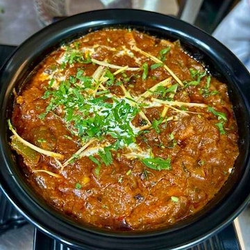 Popular Restaurants Serving Chicken Momo in Cantonment, Varanasi