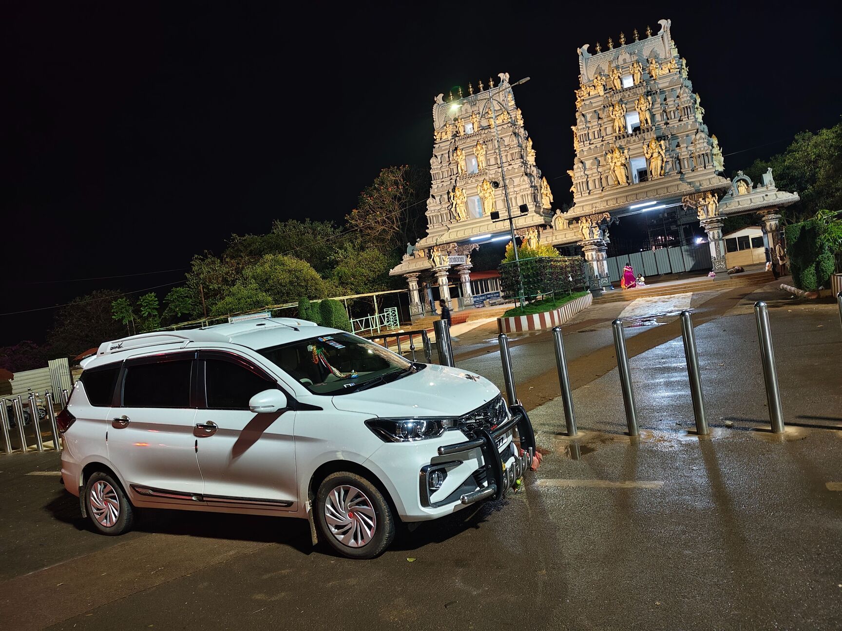 Top Bus On Hire in West Godavari - Best Traveller Bus On Hire
