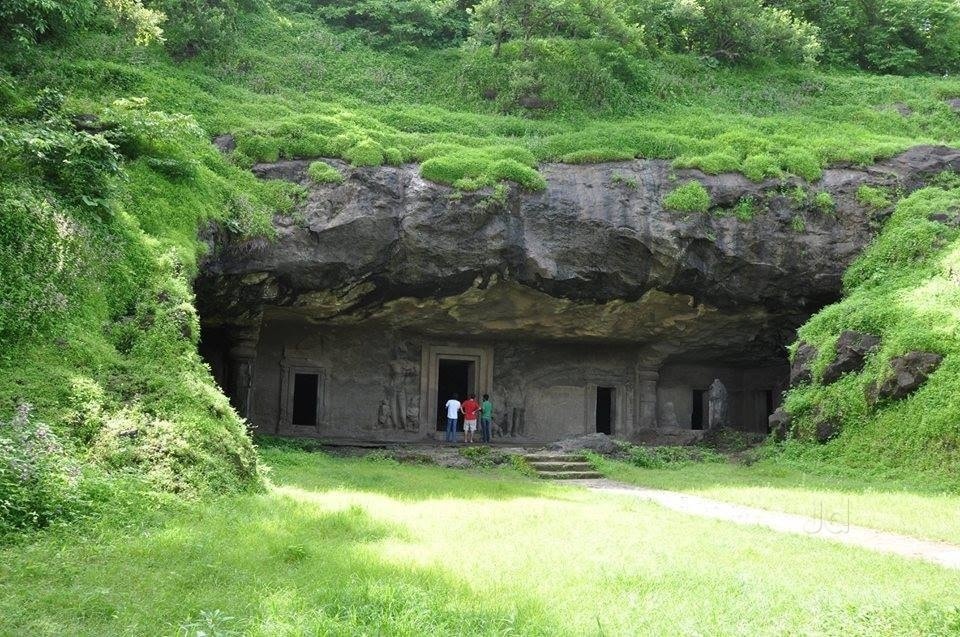 Rivona Cave Temples