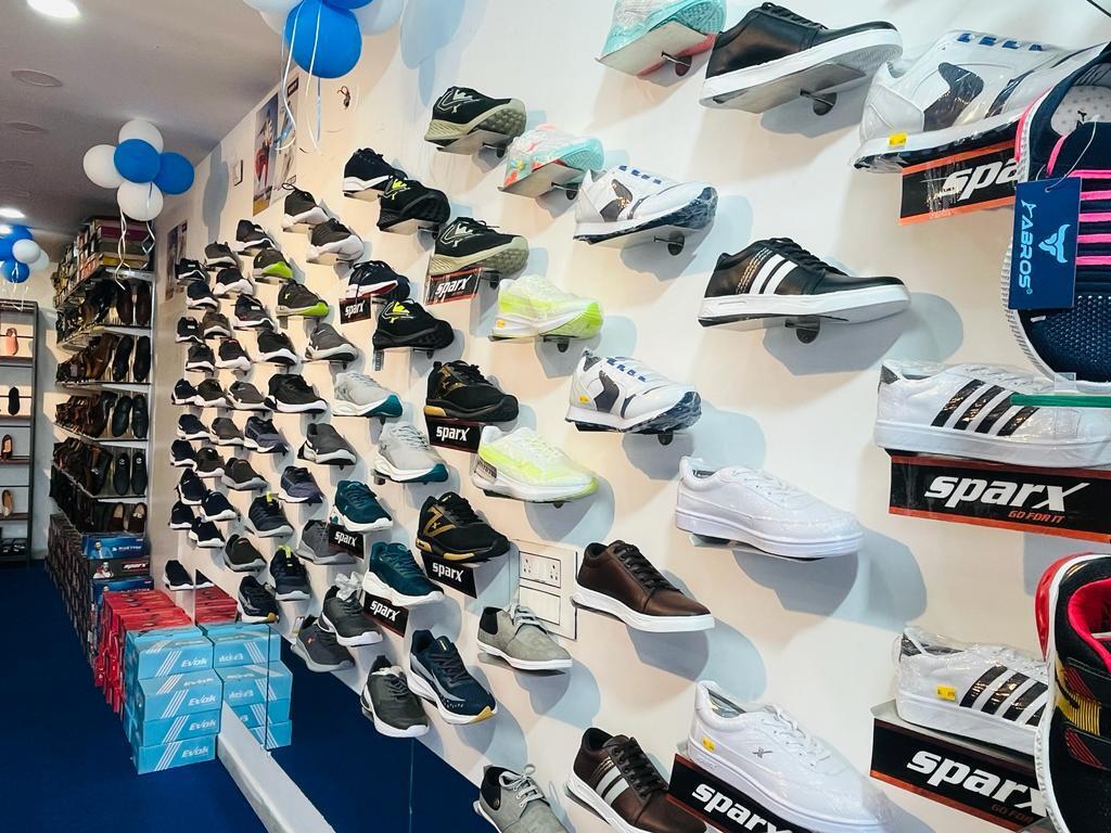 Restaurants shoes store discount